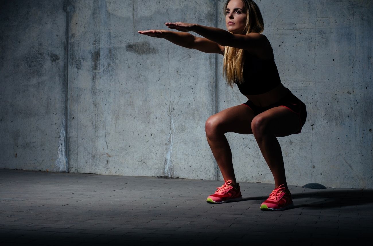 10 Reasons to Do Wall Sits How to Do It, Benefits, Variations